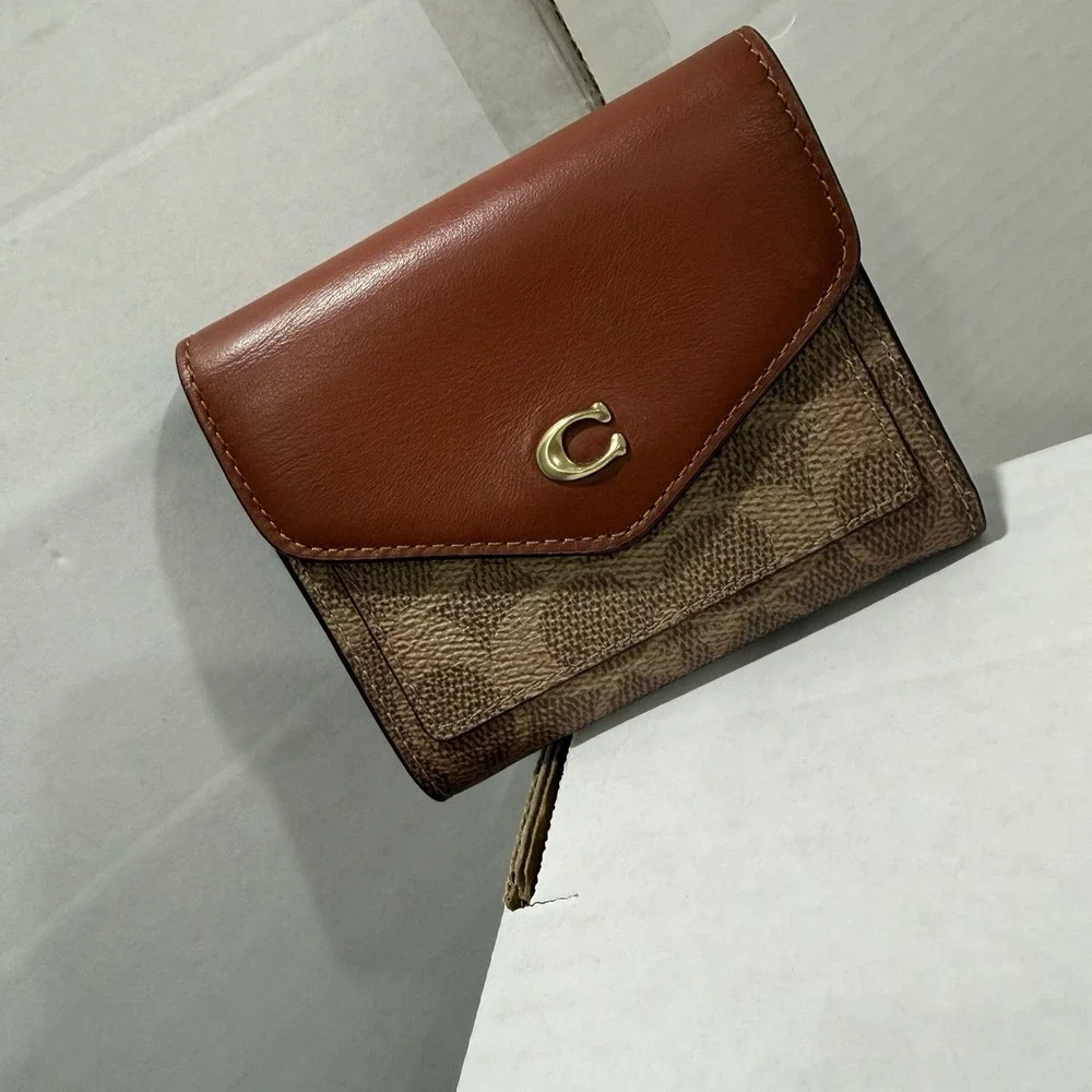 Coach Wyn Small Wallet In Colorblock Signature Canvas Brass/Tan/Rust C2329